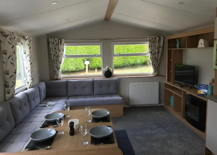 Exclusive 3 Bedroom Caravan, Sleeps 8 People At Parkdean Newquay Holiday Park, Cornwall, Uk