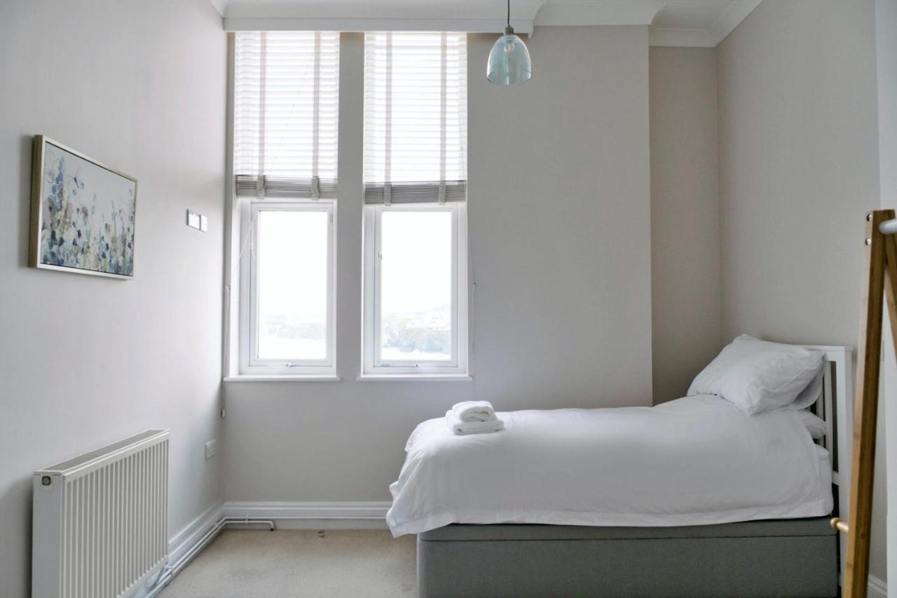Apartment Finest Retreats - Tides - Luxury Sea Views *