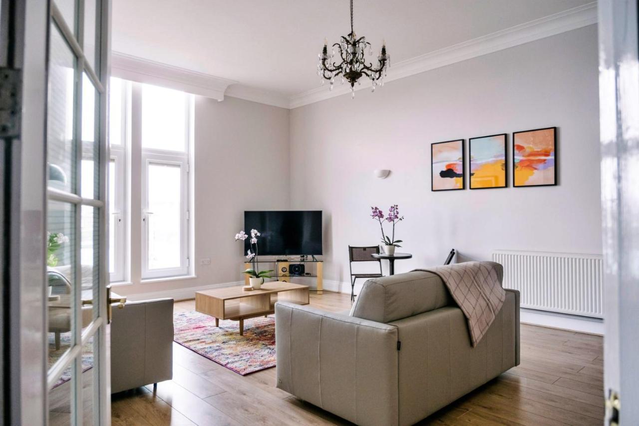 Finest Retreats - Tides - Luxury Sea Views Apartment