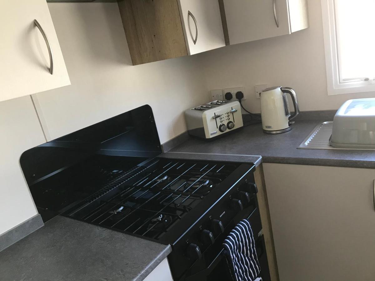 Holiday home Exclusive 3 Bedroom Caravan, Sleeps 8 People At Parkdean Newquay Holiday Park, Cornwall, Uk Newquay (Cornwall)