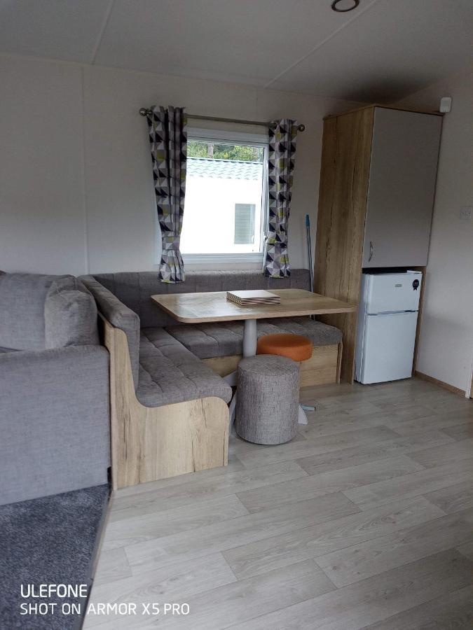 Exclusive 3 Bedroom Caravan, Sleeps 8 People At Parkdean Newquay Holiday Park, Cornwall, Uk Holiday home Newquay (Cornwall)