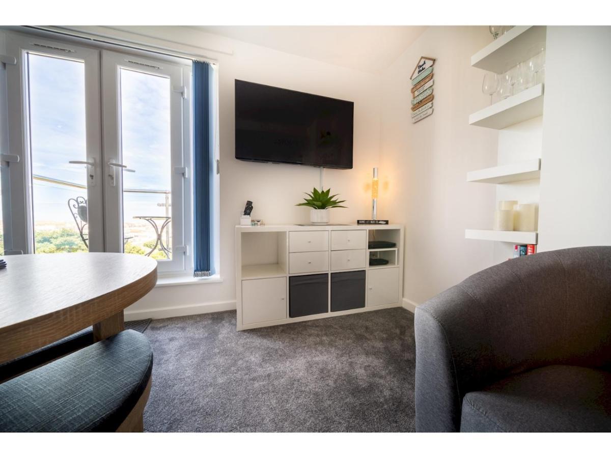Pass The Keys Sunset Lounge - Newquay Town Sea View Apartment