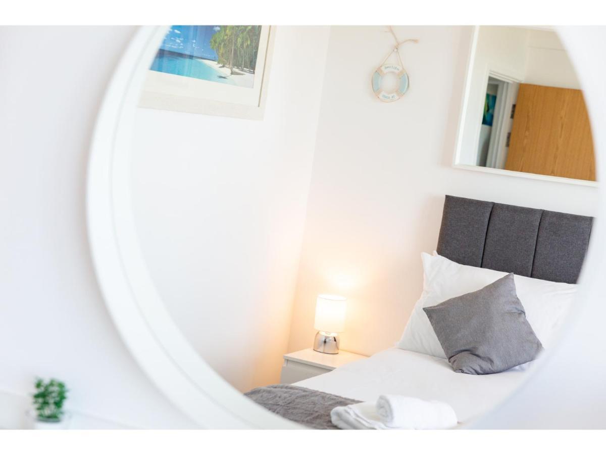 Pass The Keys Sunset Lounge - Newquay Town Sea View Apartment *
