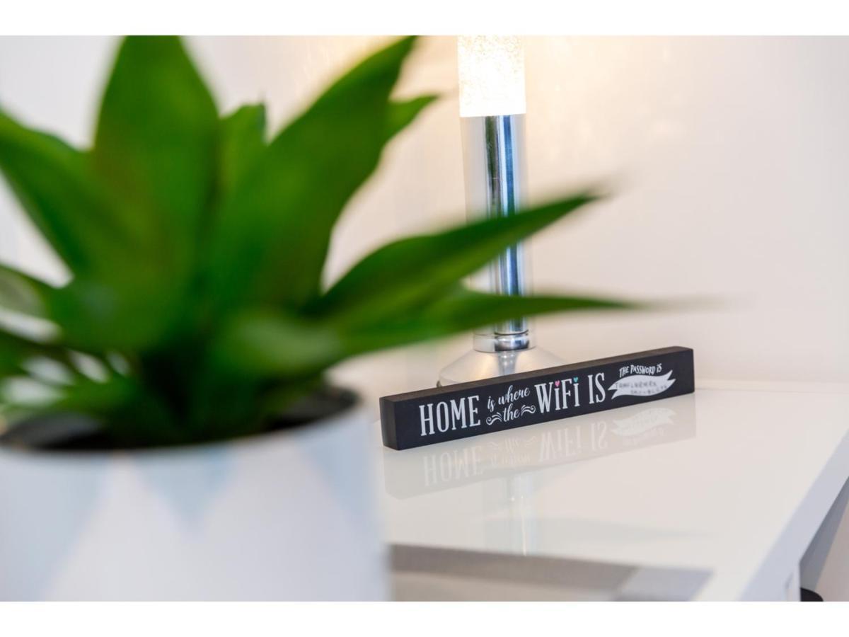 Pass The Keys Sunset Lounge - Newquay Town Sea View Apartment *