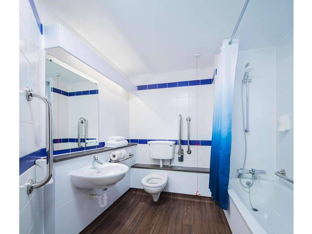 Hotel Travelodge Newquay Seafront 3*