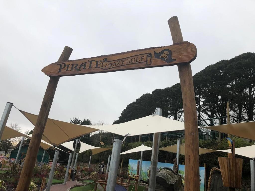 Exclusive 3 Bedroom Caravan, Sleeps 8 People At Parkdean Newquay Holiday Park, Cornwall, Uk * Newquay (Cornwall)