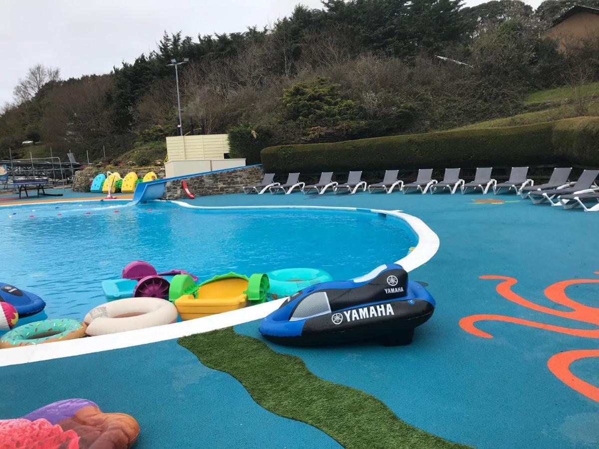 Holiday home Exclusive 3 Bedroom Caravan, Sleeps 8 People At Parkdean Newquay Holiday Park, Cornwall, Uk *