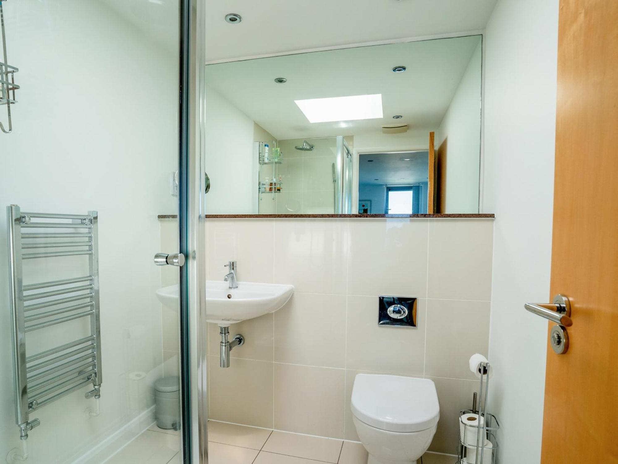 Penthouse 47 Zinc New Quay