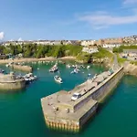 Headland View Apartment