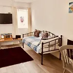 Towan Beach Holiday Flat