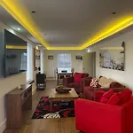 The Town House - Newquay
