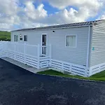 3-Bedroom Holiday Home With Valley Views