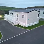 3-Bedroom Holiday Home With Valley Views