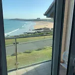 Two Bed Flat With Stunning Views Over Fistral Bay!