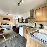 Gaia, Jubilee Apartments