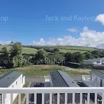 3-Bedroom Holiday Home With Valley Views