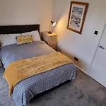 Cozy Coastal Cottage In Newquay