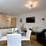 1 Harbour View