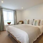 4 Ocean Gate