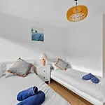 5 Mermaid Court