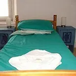 The Hillcrest - Hostel