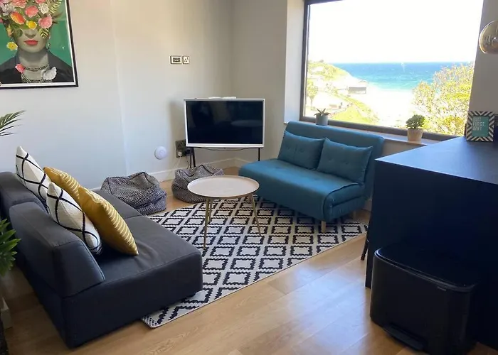 Beachside Apartment In The Centre Of Town