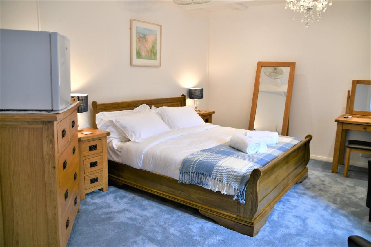 Bed & Breakfast Trewassick Barn