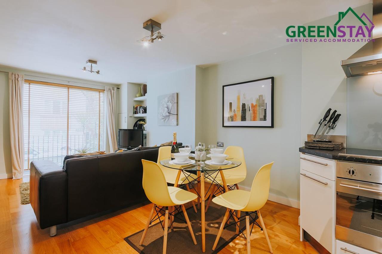 The Garden Newquay By Greenstay: Beachside 2-bed With Terrace * Newquay (Cornwall)