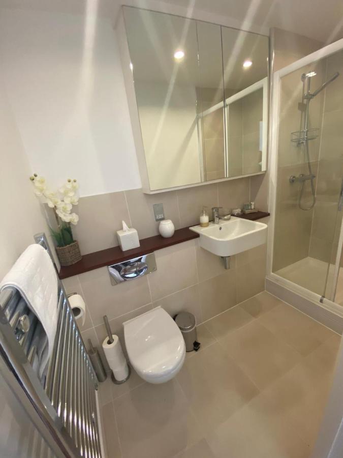 Seaview, Luxury Apartment, 2 Min Walk To Porth Beach Apartment