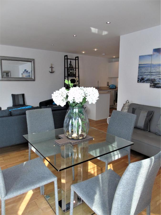 Seaview, Luxury Apartment, 2 Min Walk To Porth Beach Newquay (Cornwall)