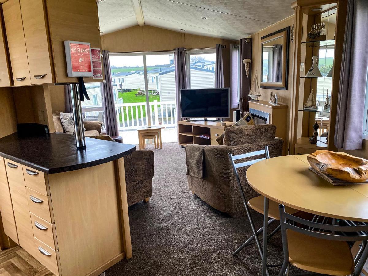Julie Maries Caravan *
