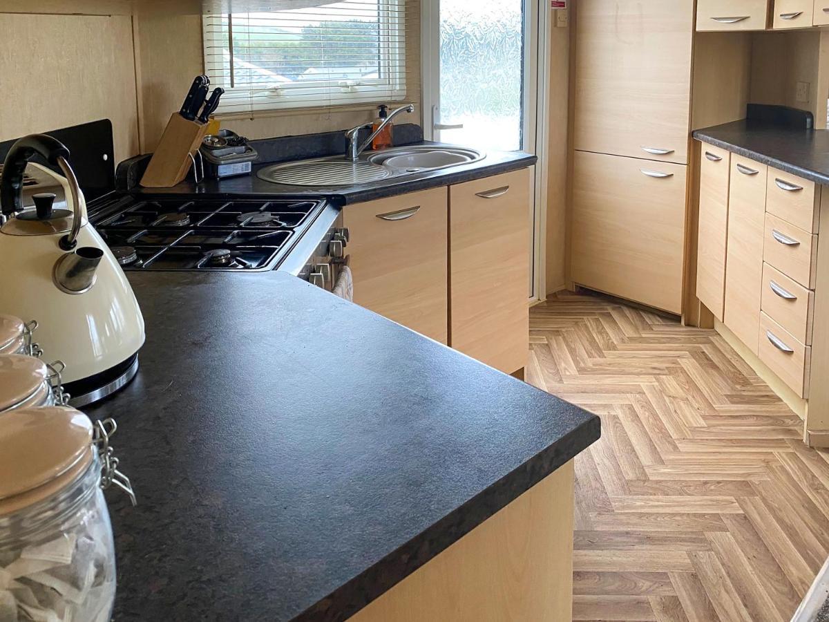 Julie Maries Caravan * New Quay