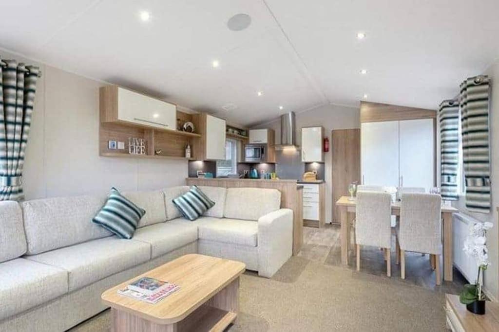 Premium At Newquay Away Mv7 * Newquay (Cornwall)