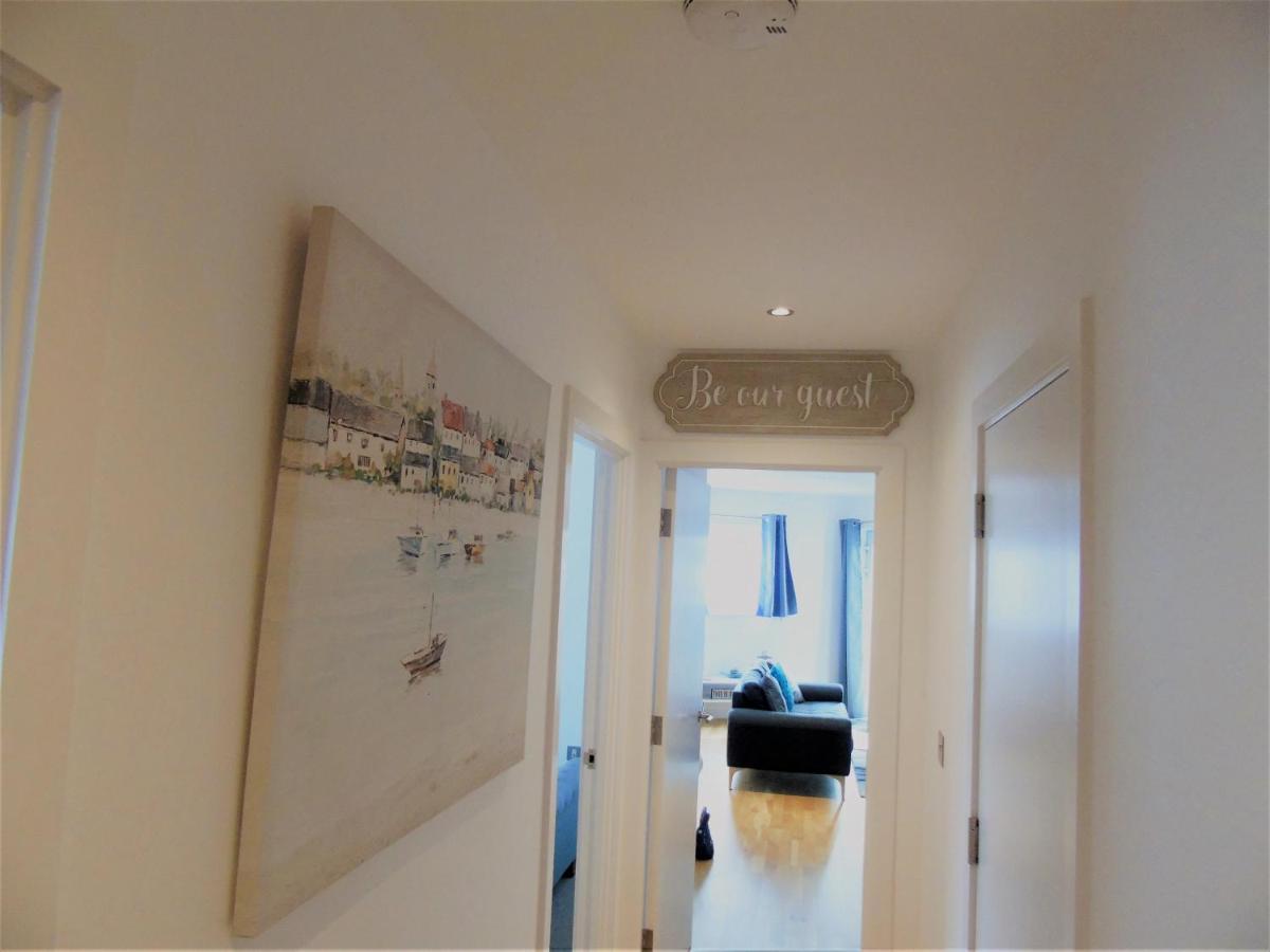 Apartment Seaview, Luxury Apartment, 2 Min Walk To Porth Beach *