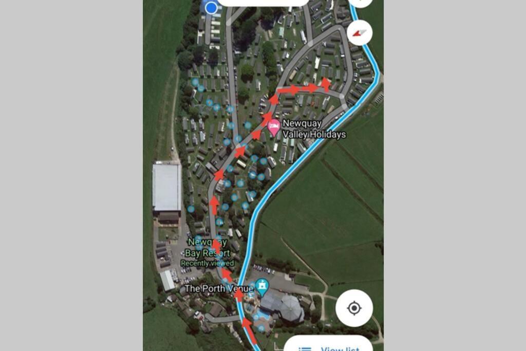 8 Sleep Chalet At Newquay Away Nb168