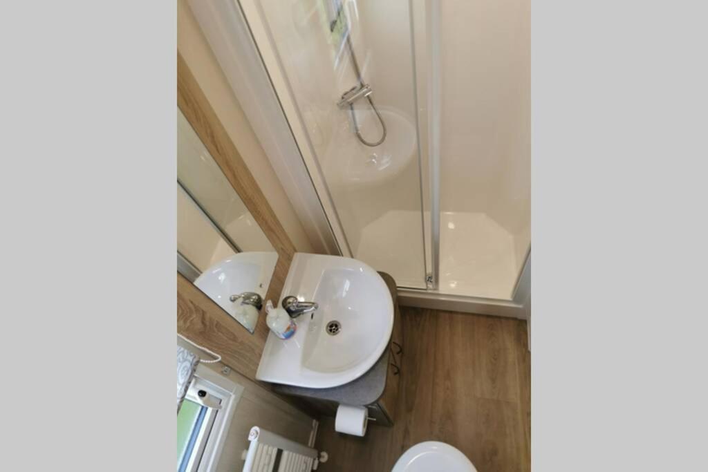8 Sleep Chalet At Newquay Away Nb168 * New Quay