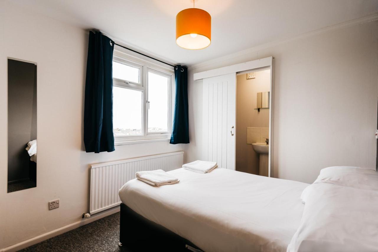 Hostal Mordon Bar And