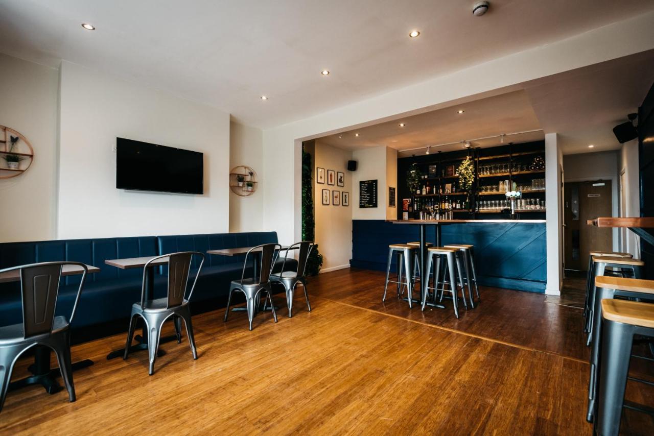 Mordon Bar And *