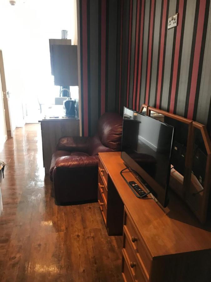 The Bull Apartment *