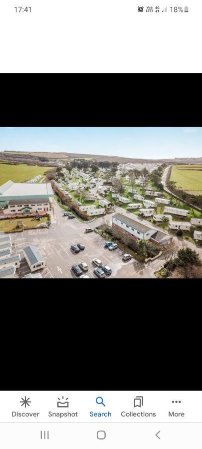 Pv70 Newquay Bay Camping New Quay