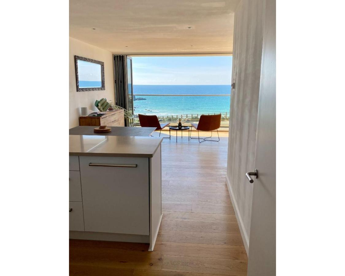 Sunset Waves Sea View Featuring Panoramic Views & Parking * Newquay (Cornwall)