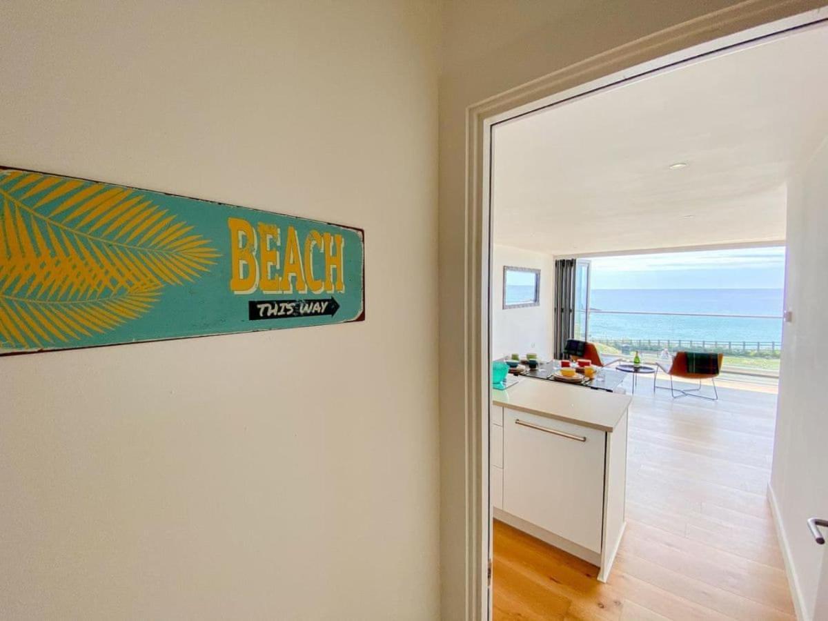 Sunset Waves Sea View Featuring Panoramic Views & Parking Apartment