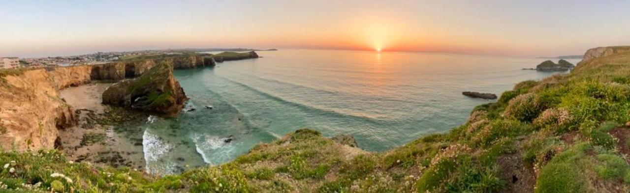 Sunset Waves Sea View Featuring Panoramic Views & Parking Apartment *