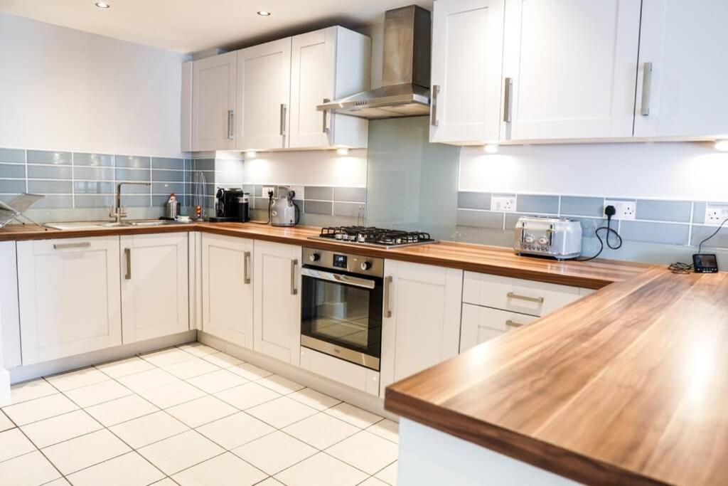 Beautiful 3 Bedroom By The Sea New Quay