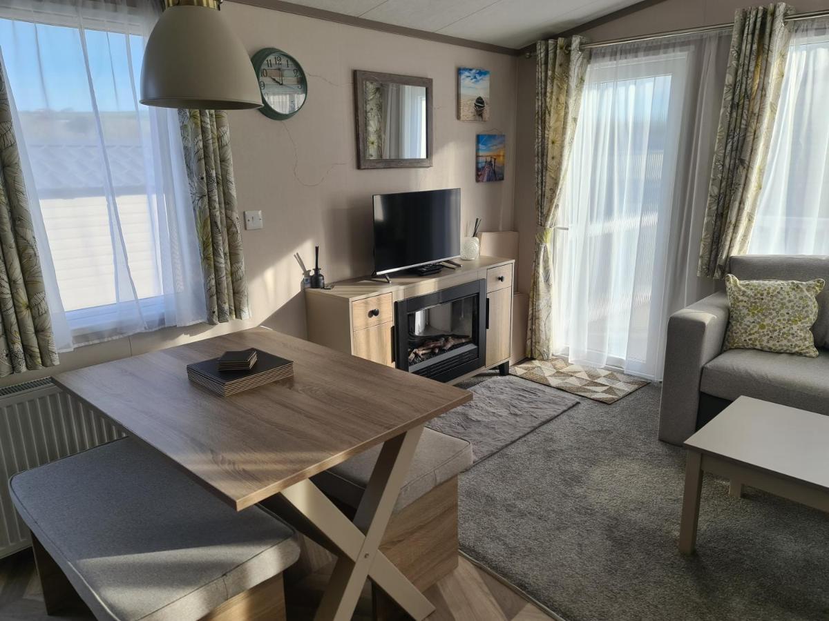 Mawgan Pads Newquay Bay * New Quay