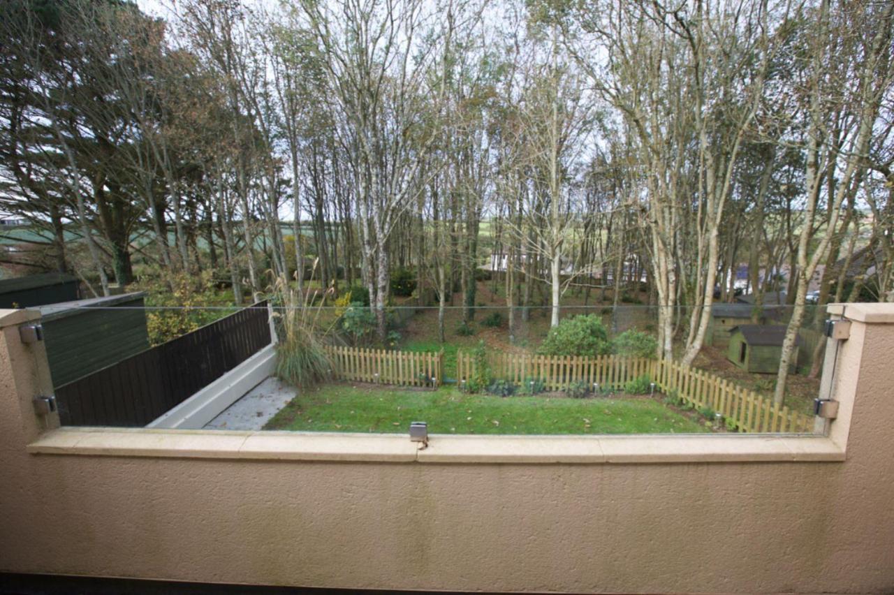 Woodlands, Little Carloggas, St Mawgan, Newquay, Cornwall, Tr8 4eq *