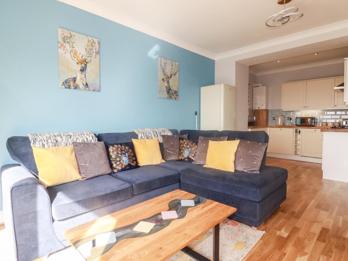Flat 2 * New Quay