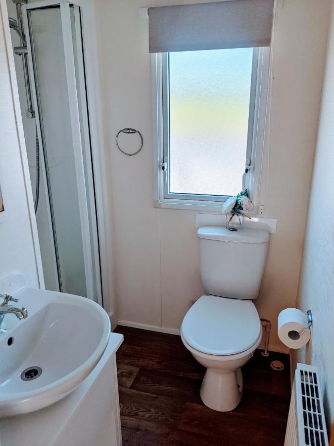 Apartment 4 Berth Couples And Family Caravan In Beautiful Newquay Bay *