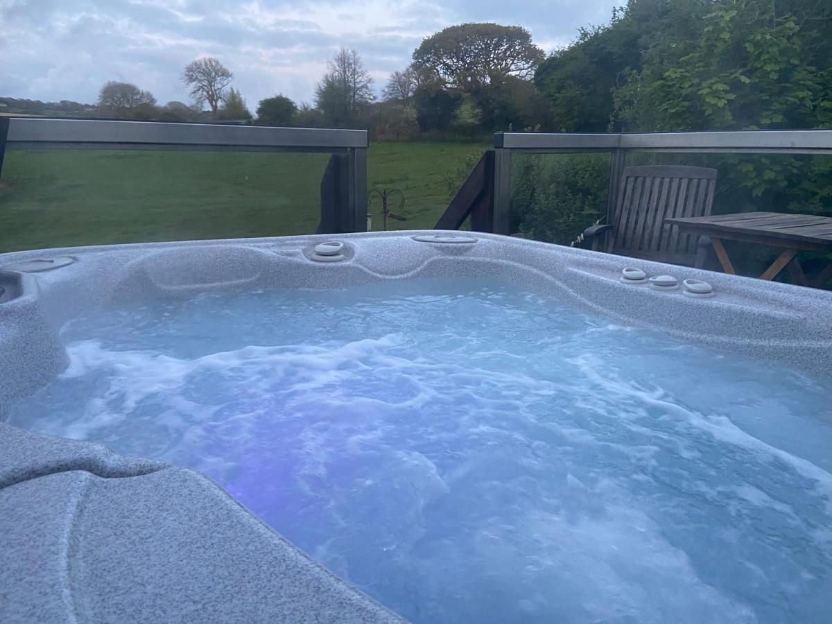 Countryside Retreat With Private Hot Tub Apartamento *