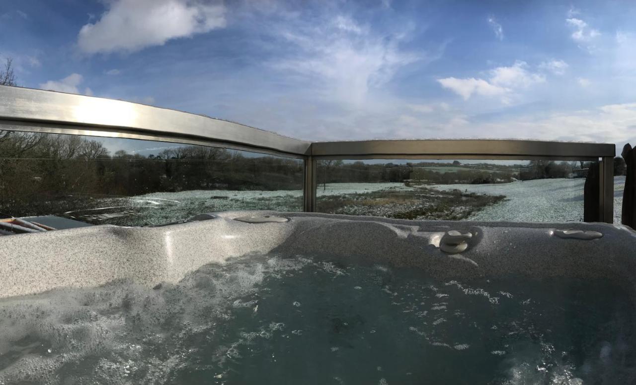 Countryside Retreat With Private Hot Tub New Quay